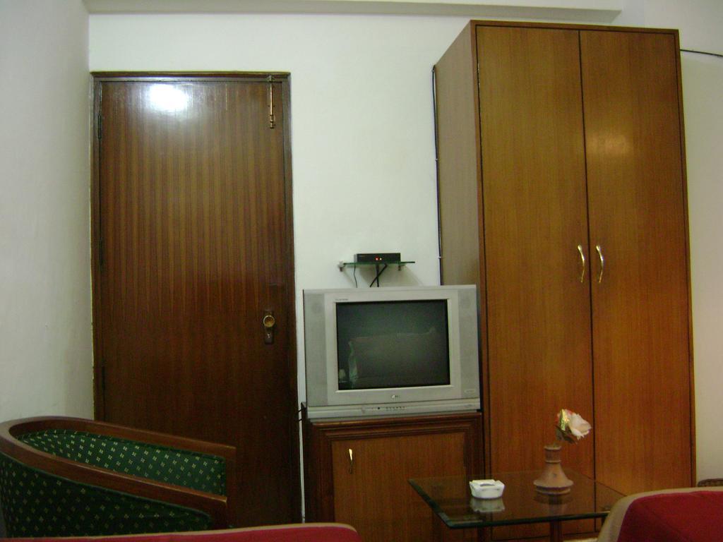 The Royal Residency Hotel New Delhi Exteriör bild