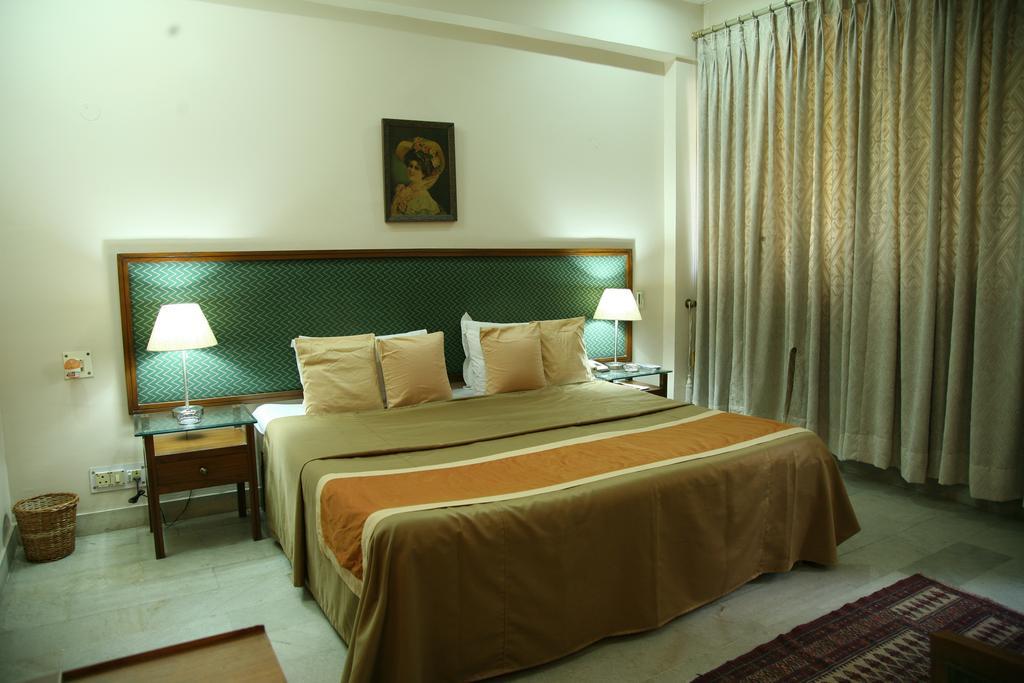 The Royal Residency Hotel New Delhi Exteriör bild