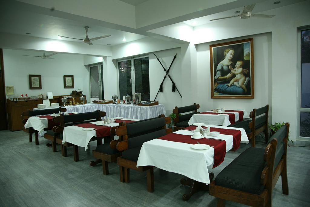 The Royal Residency Hotel New Delhi Exteriör bild